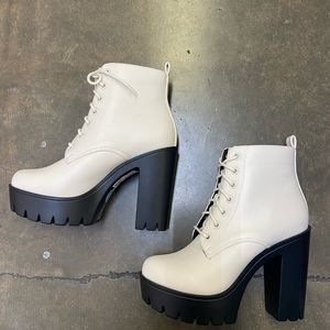 New Women lug boot